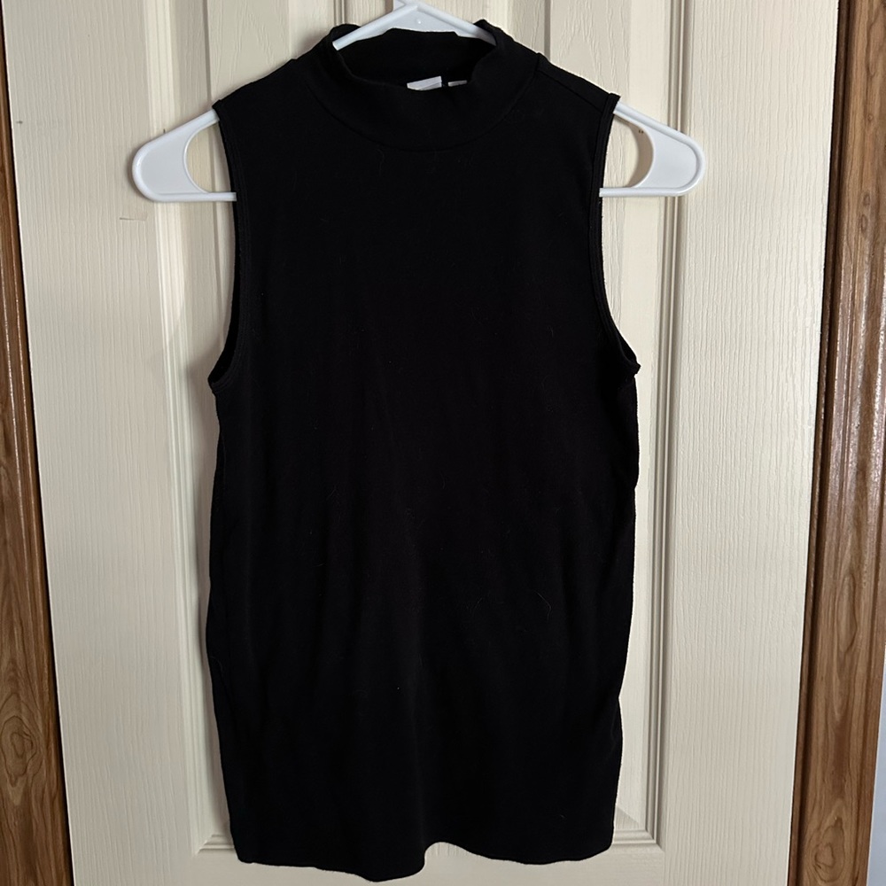 GAP Medium Sleeveless High Neck Tank Top